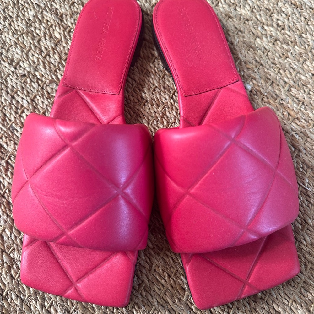 Bottega Venetta Nappa Quilted  Lido Flat 39.5